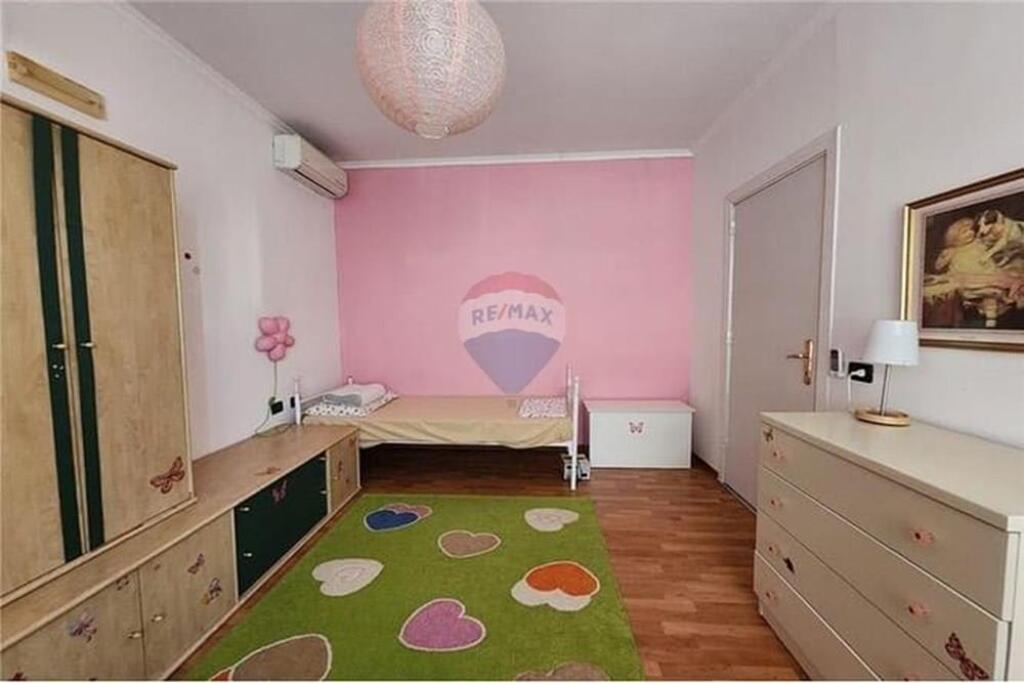 Apartament me qira