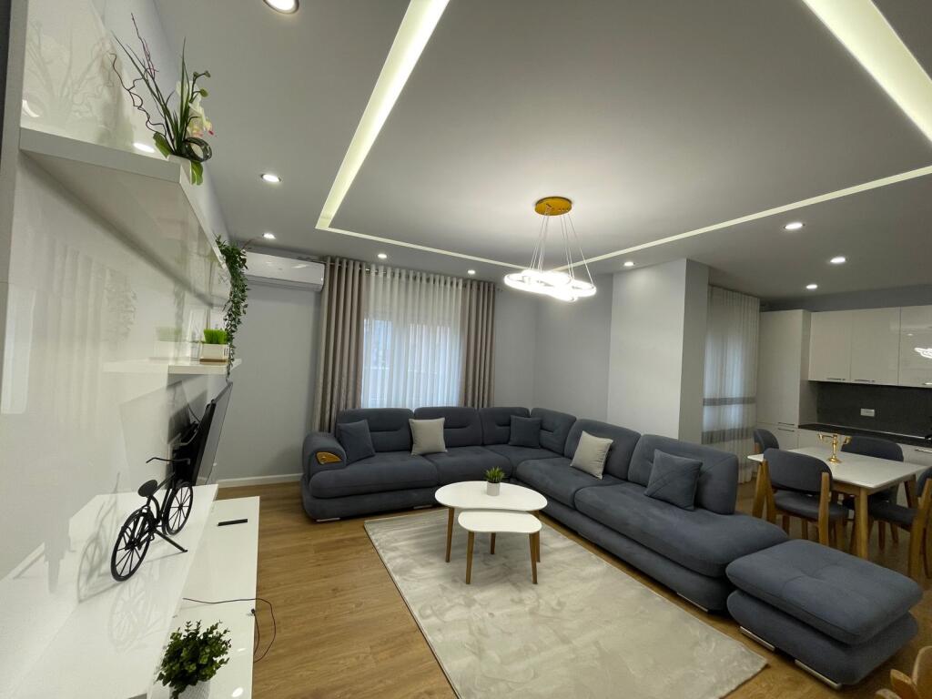 Super apartment 2+1+2 for rent, at Zogu i Zi near Ring Center.