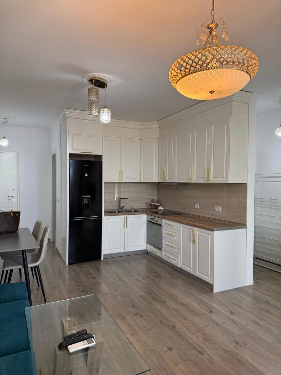 APARTAMENT 2+1 ME QIRA FIORE DI BOSKO