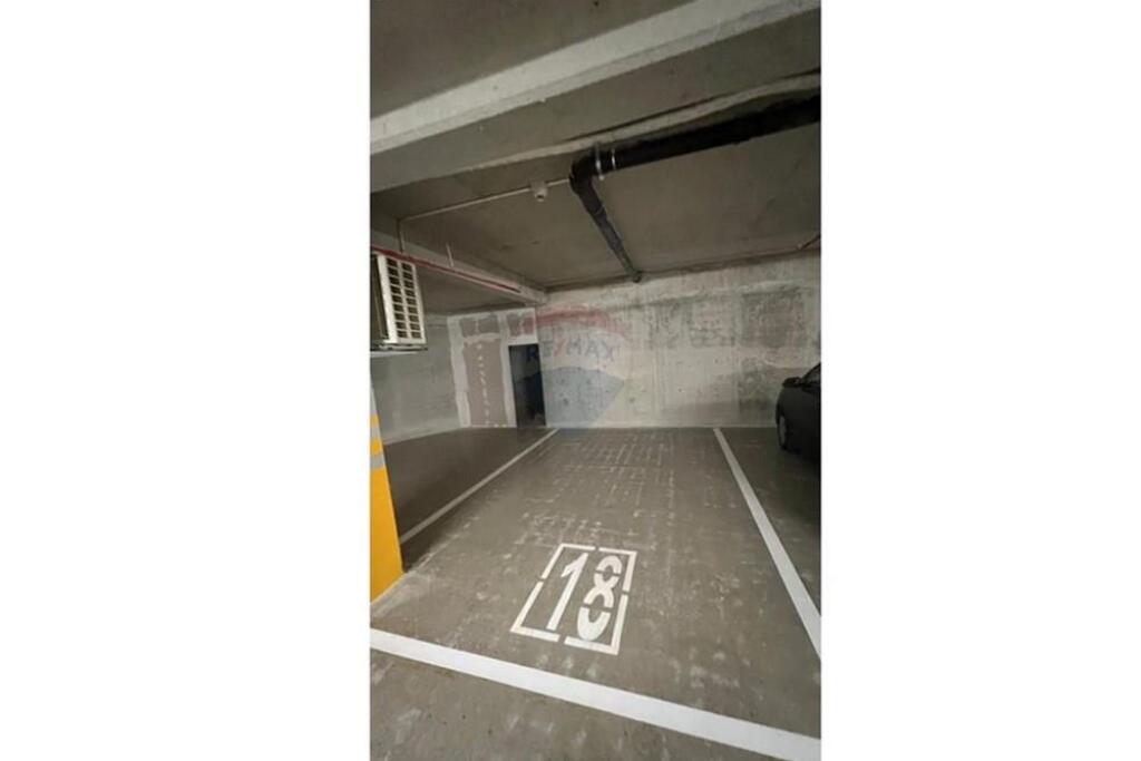 Garage Residenziale in Vendita nel Cuore di Tirana
