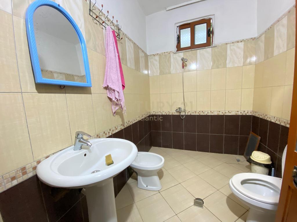JEPET ME QERA SHEPI PRIVATE NE PLEPA \ DURRES