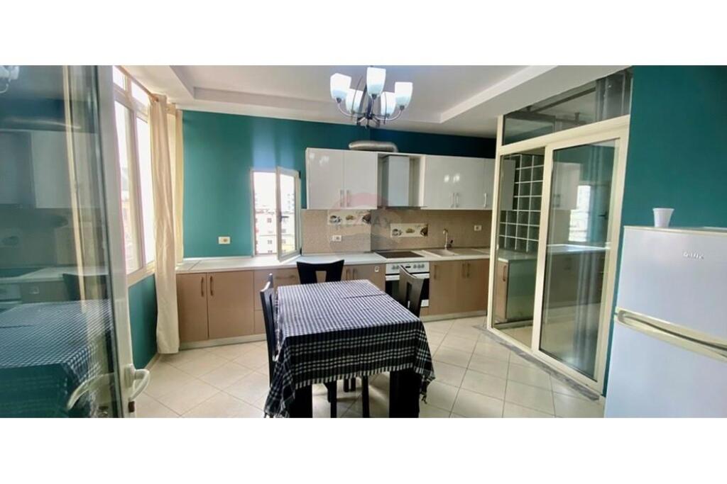 1+1 apartment for rent near the old Electric Market.