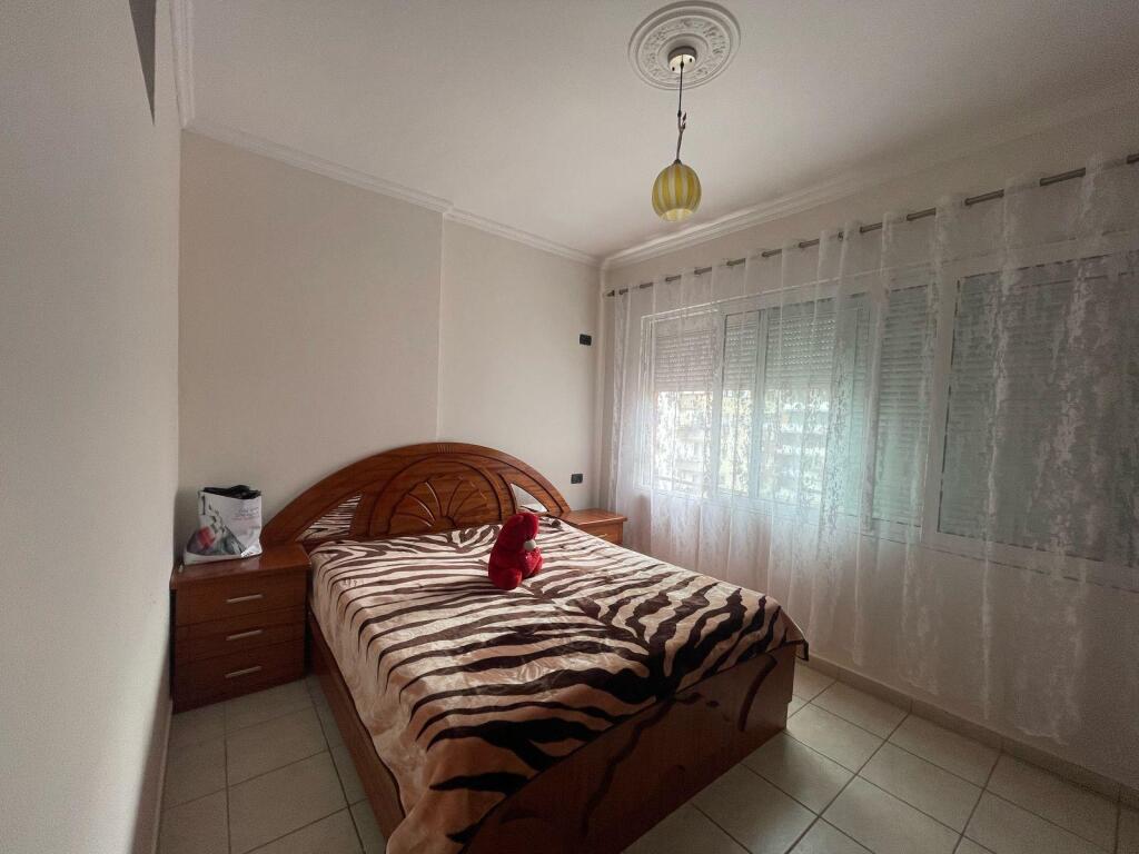 Affittasi appartamento 2+1+1 con balcone
