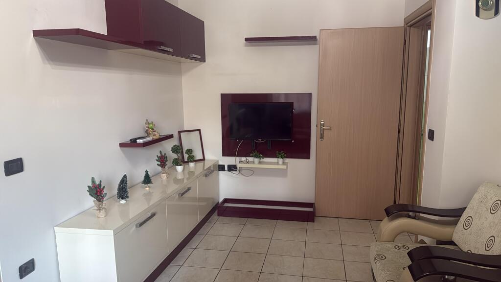 Apartament 2+1 me qira Astir 
