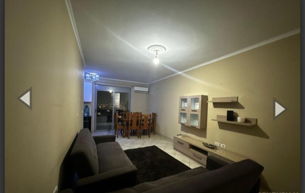 2+1 apartment for rent in Caza Italia