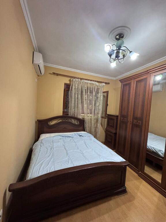 Apartment 1+1 for rent, 21 December near the Mill (road to Mozaiku) Price: 400 thousand lekë