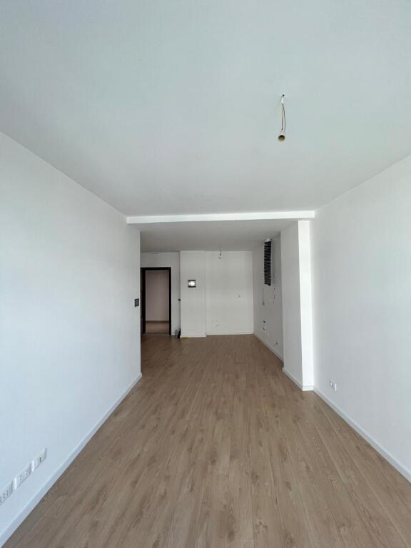 Ufficio in affitto nella Residenza Lake View