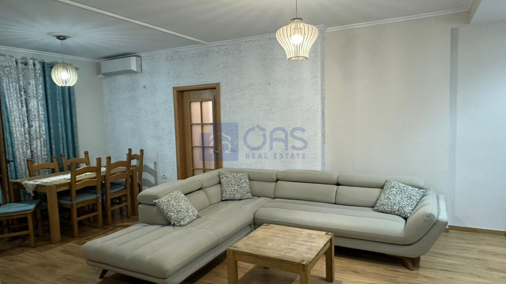 Apartment 2+1 for rent on Kavaja Street 620 euros.