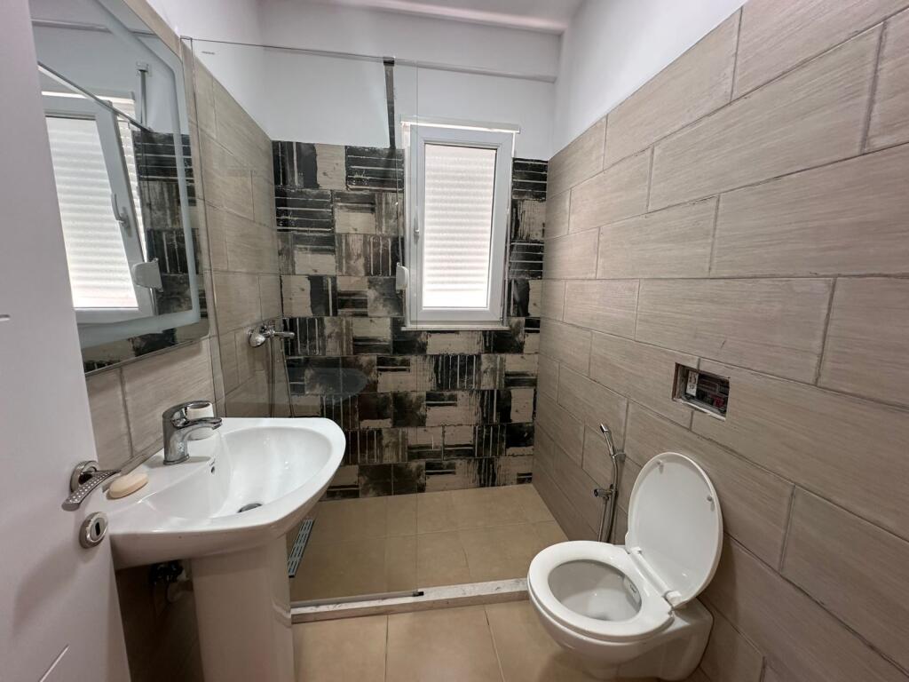 Apartment 1+1 for rent, Selite, near the mosque. Price: 550 euros.