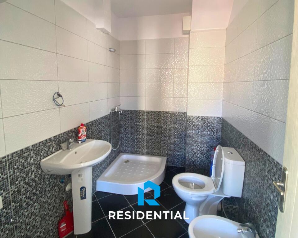 At Shkolla E Kuqe, 1+1 Apartment for Rent in a New Building!