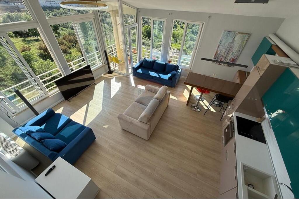 Shitet Apartament 2+1+studio Tek Kodra E Diellit