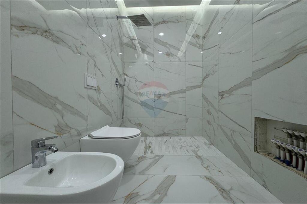 Apartament 2+1+ oborr ne shitje TEG