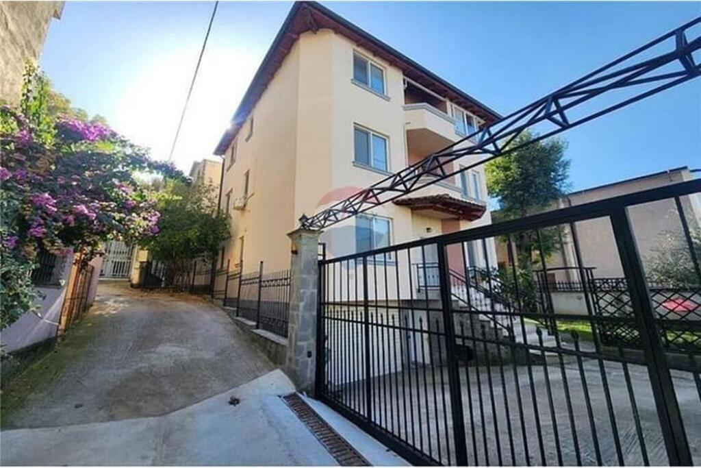 Apartament me qira
