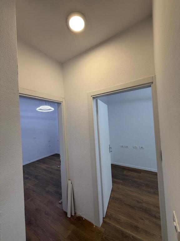 2+1, invested, at the new market, 180,000 euros negotiable.