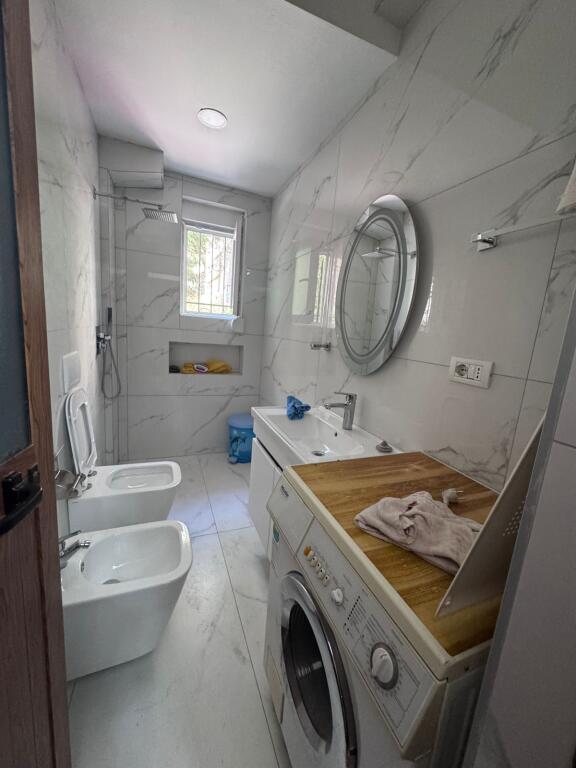 Apartment 1+1 for rent, 21 December near the Mill (road to Mozaiku) Price: 400 thousand lekë