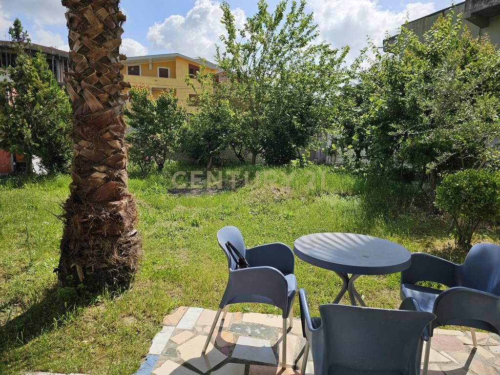 JEPET ME QERA SHEPI PRIVATE NE PLEPA \ DURRES