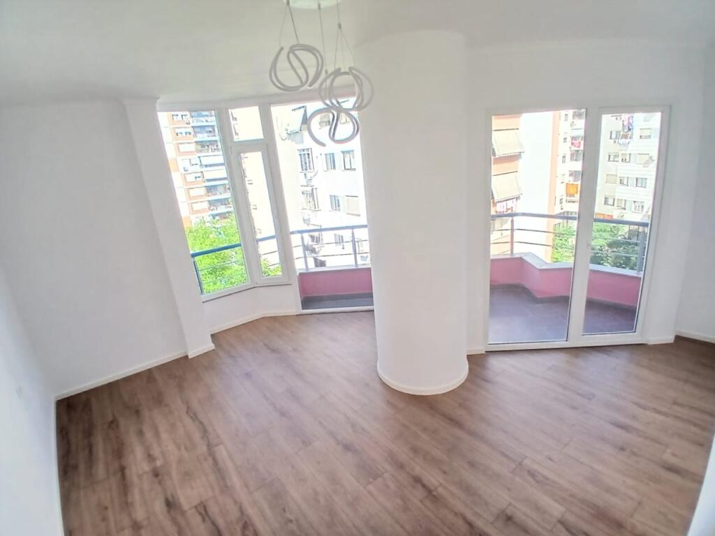 Vendesi Appartamento 2+1+2 Bagni +1 Balcone