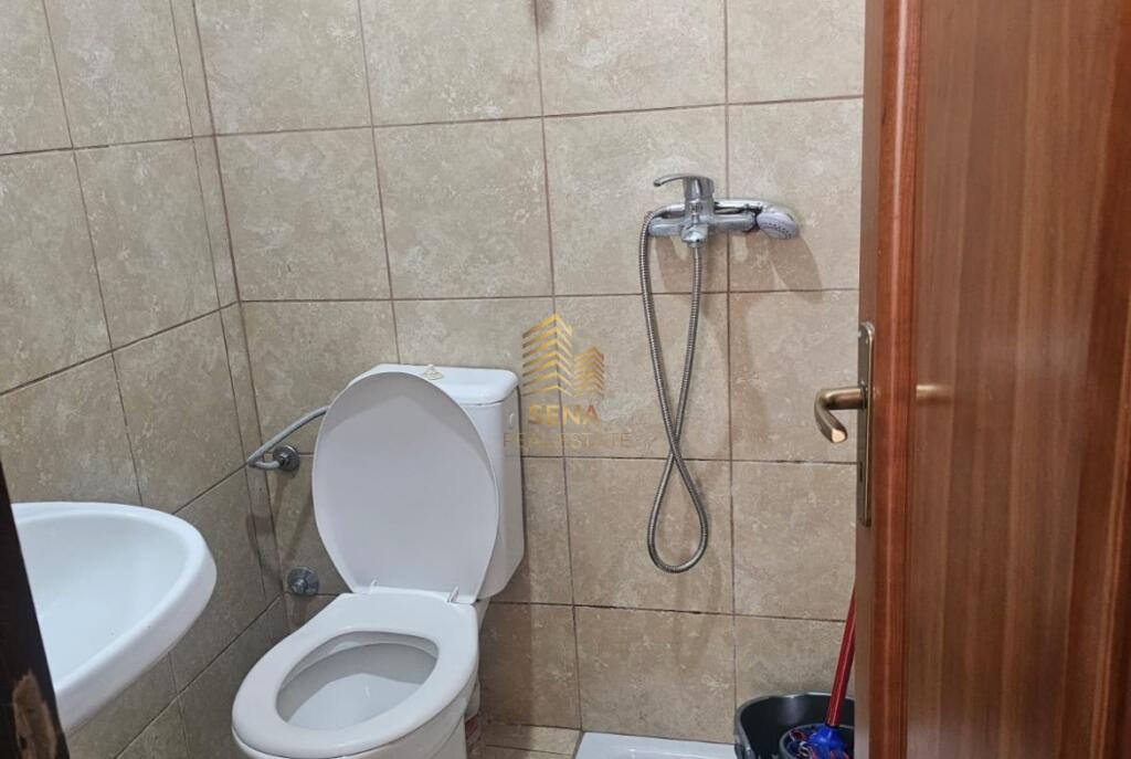 Qira, Garazhd, 21 Dhjetori