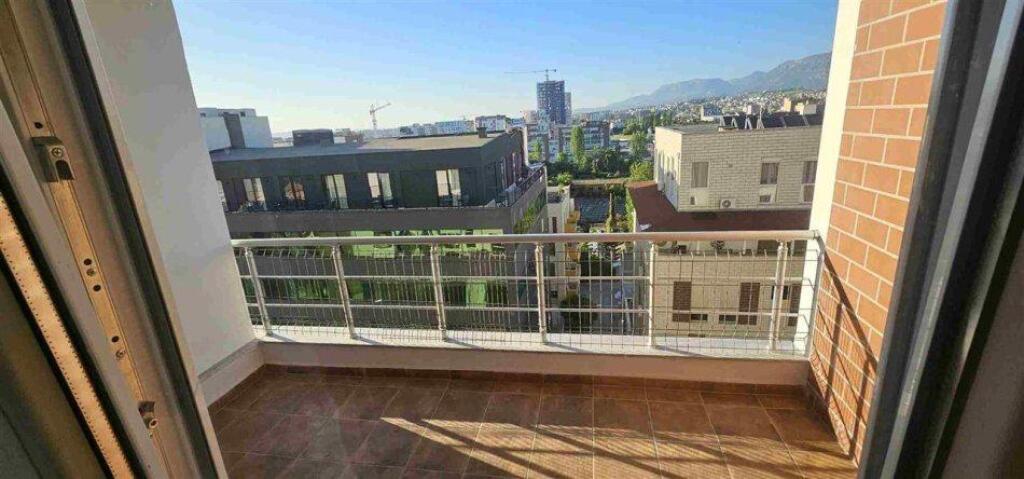 Apartament 1+1 me qira tek Stacioni i Trenit