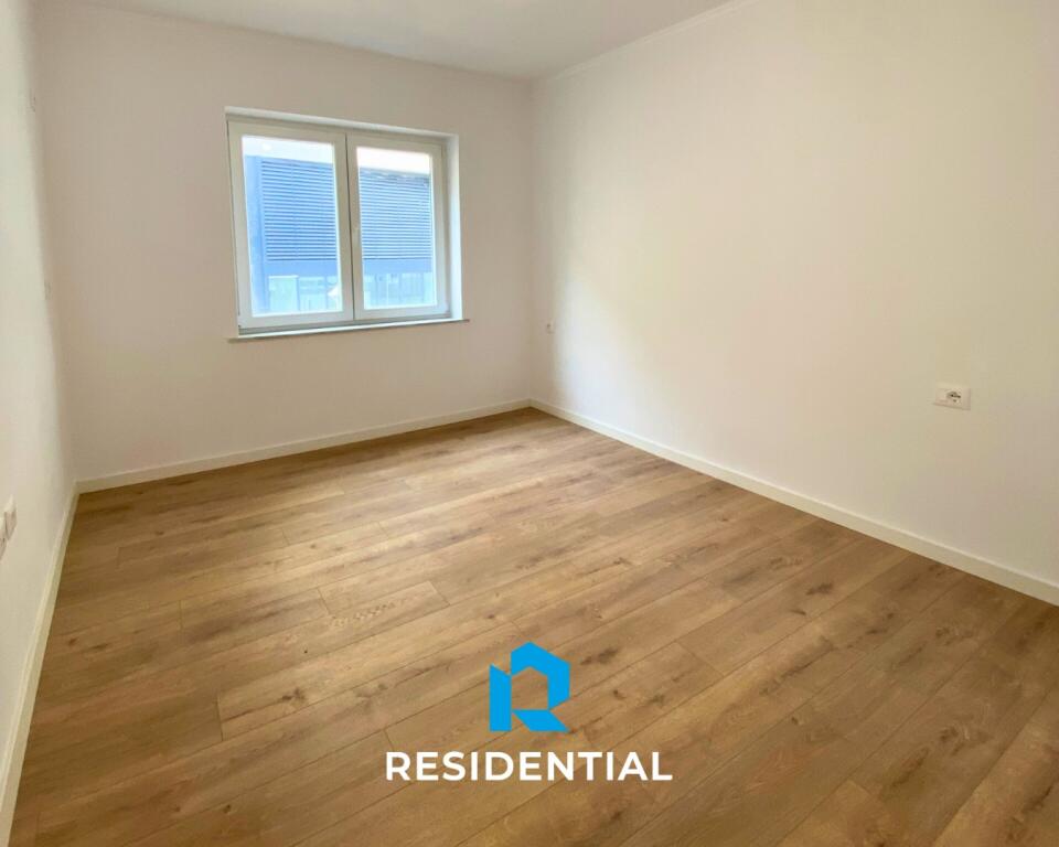 On Durres Street, Office for Rent Opposite Hotel Colosseo!