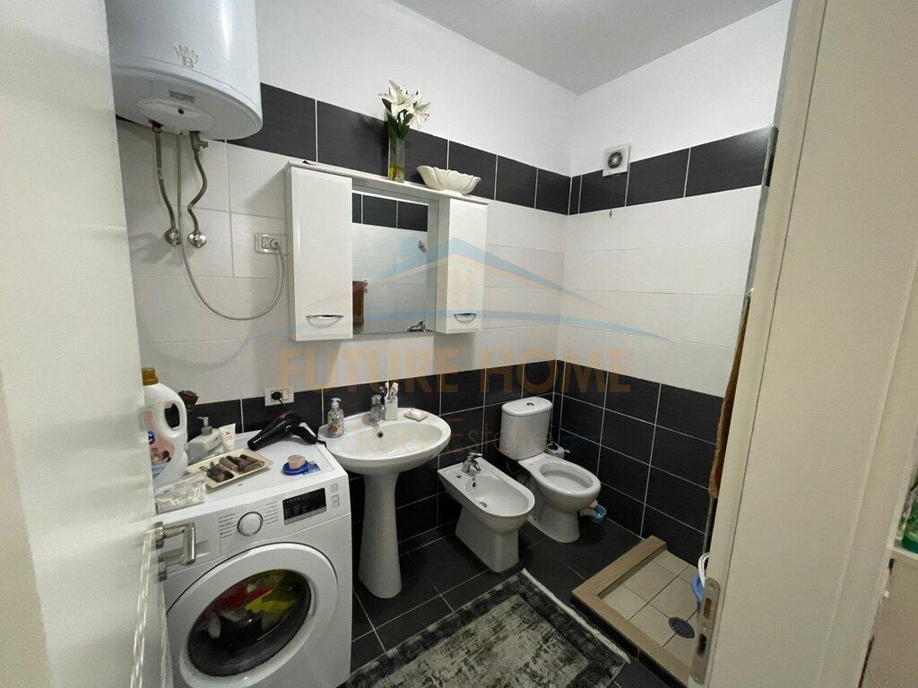 Shitet Apartament 1+1, Unaza e Re