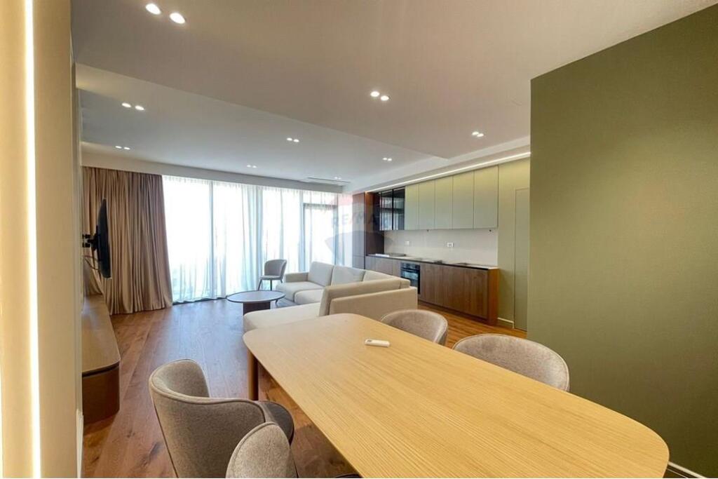 2+1 apartment with parking space at Lake View!