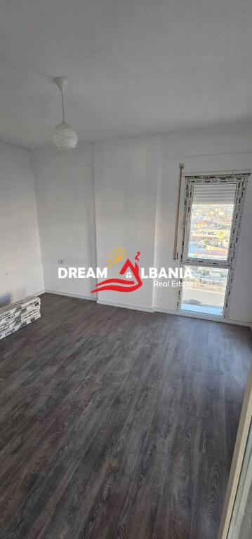 Appartamento 2+1+2 in affitto presso l'ex piazza Shqiponja (ID 42215256)