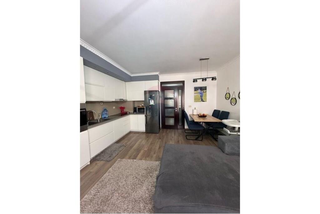 Apartment 2+1+2 for sale near Restaurant Fresku.