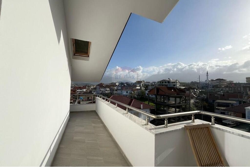 3+1 apartment for rent in Babrru.