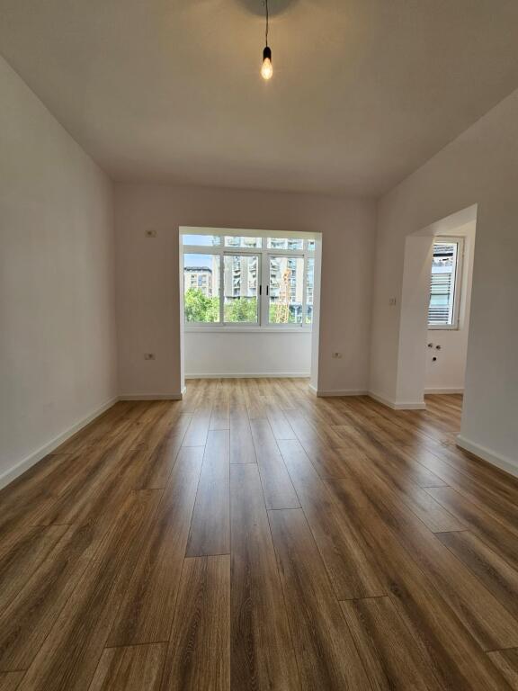 Apartament 1+1 prane Tregut Çam 130.000 €
