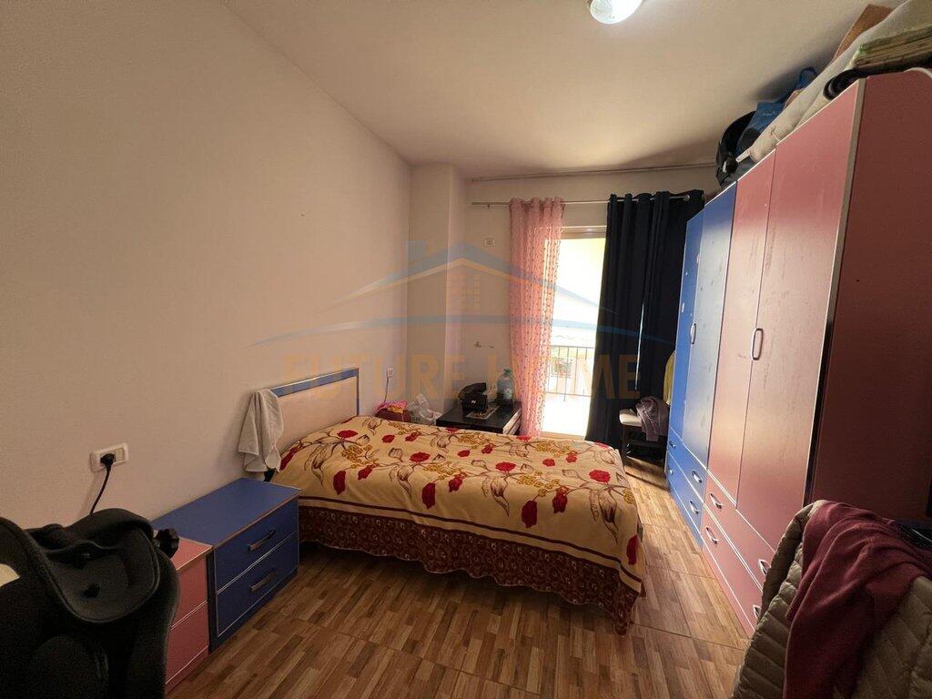 Shitet Apartament 2+1+2, Astir