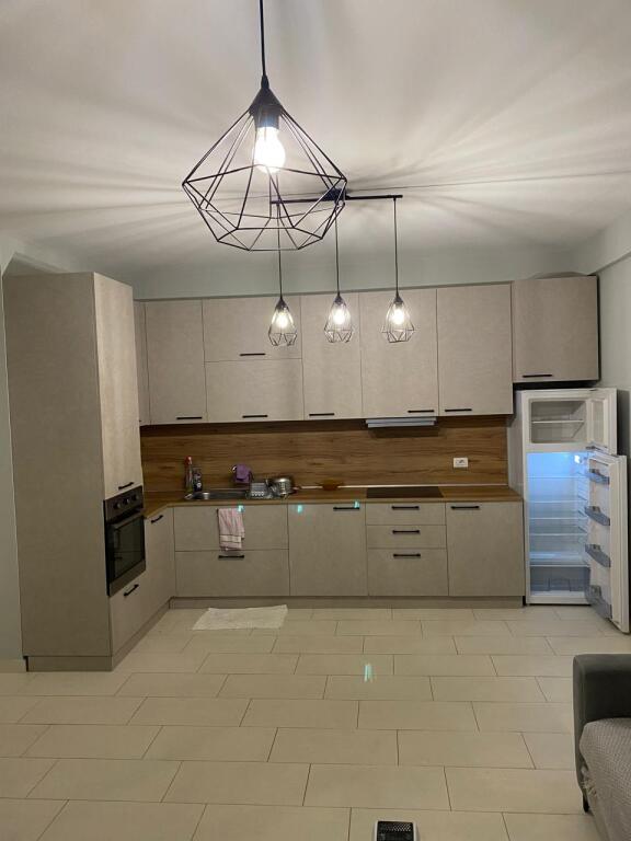 A 2+1+2 apartment is available on 5 May Street.