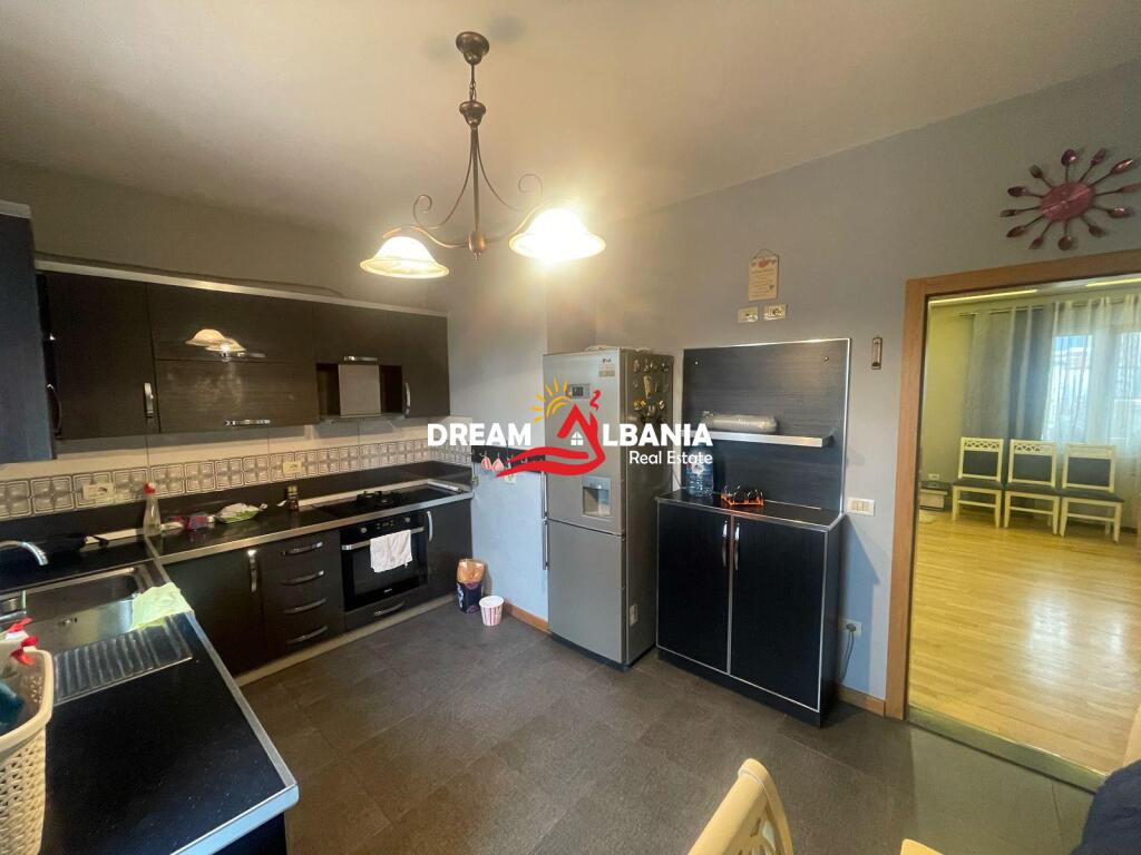 Duplex in affitto in una villa a 3 piani in Via Jordan Misja, vicino a Gener 2 a Tirana (ID 4251382)
