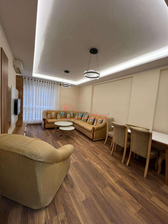 1+1 apartment for rent in Pazari i Ri, Tirana.