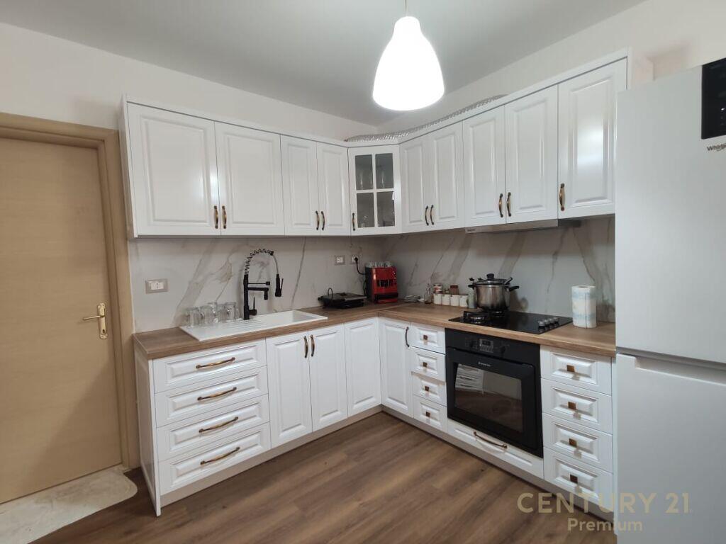 Apartment 2+1+2 for sale at Shkembi i Kavajes, Durrës!