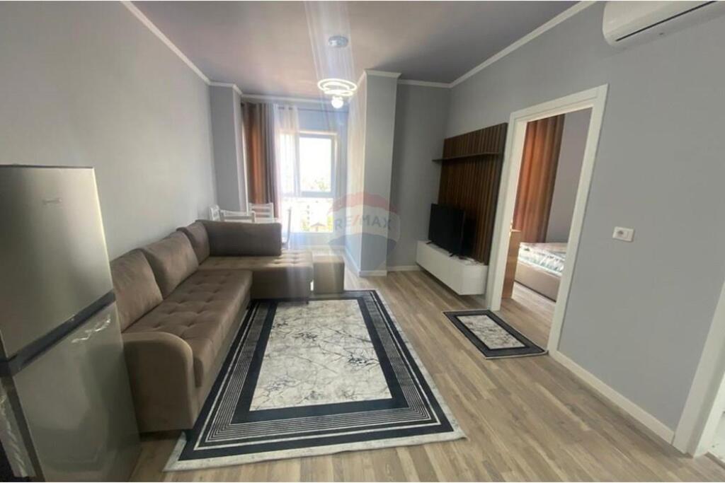 1+1 apartment for rent at 5 Maji.