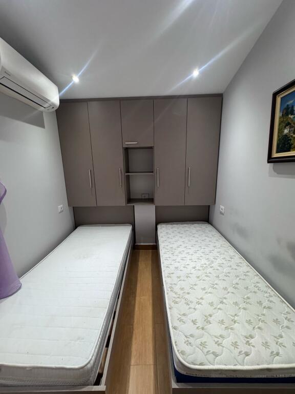 Apartment 2+1+2+veranda for rent, Myslym Shyr near Someg 600 thousand lek.