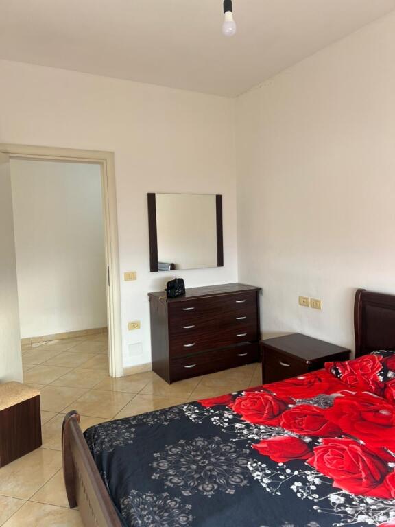 A 2+1 apartment is available for rent in Qesarake, near the Murages restaurant.