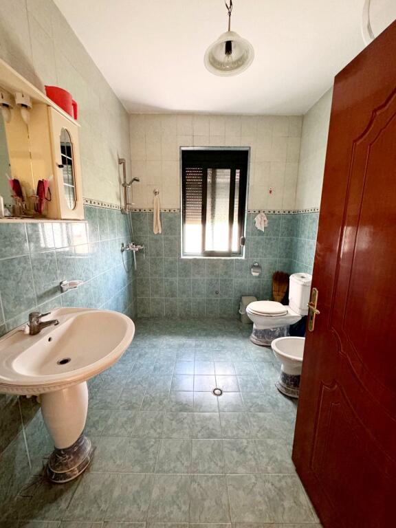 Kavaje, private house 2 floors + papafingo (usable), promenade "Taulantia", near the northern ring road, Kavaje