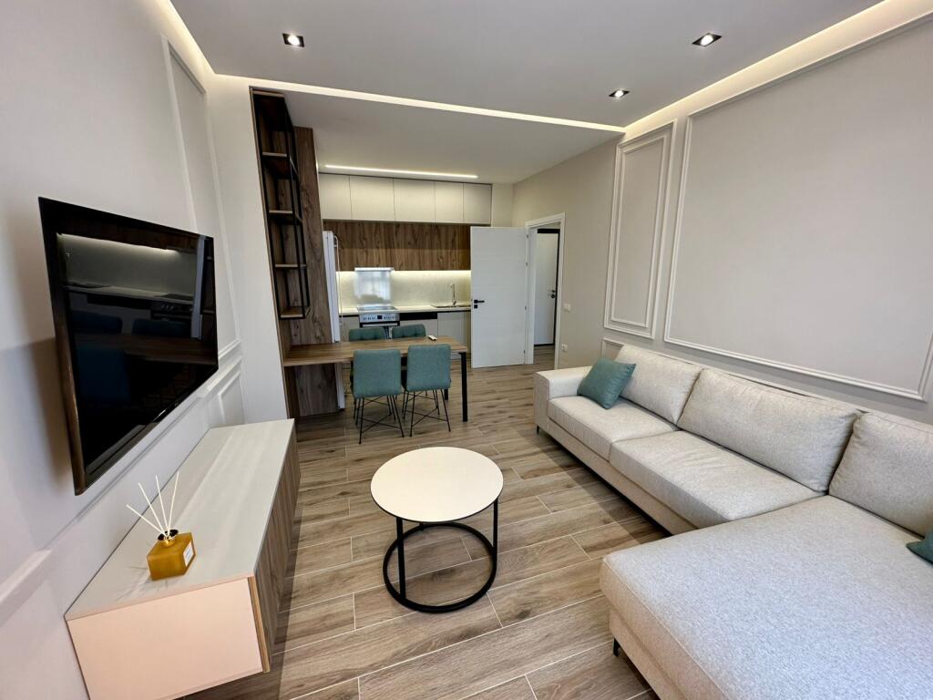 Apartament 1+1 me qira tek Fusha e Aviacionit
