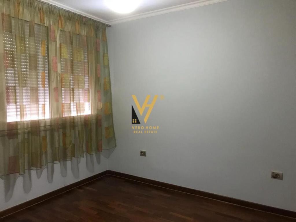 DUPLEX APARTMENT 2+1+BALCON FOR RENT NEAR THE FORMER EXHIBITION TODAY 700 EURO