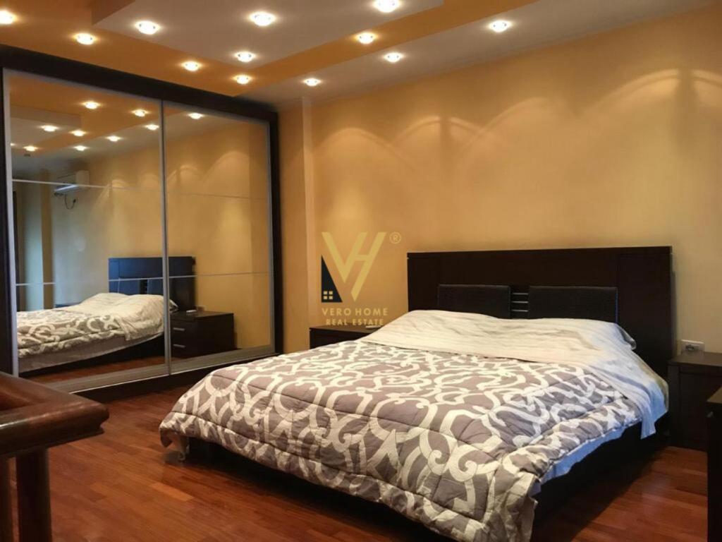 DUPLEX APARTMENT 2+1+BALCON FOR RENT NEAR THE FORMER EXHIBITION TODAY 700 EURO