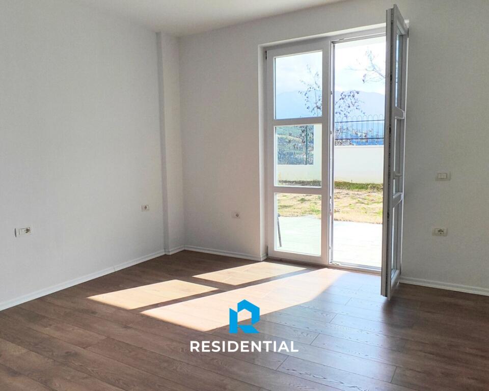 In Linze si vende un appartamento 3+1 con giardino.