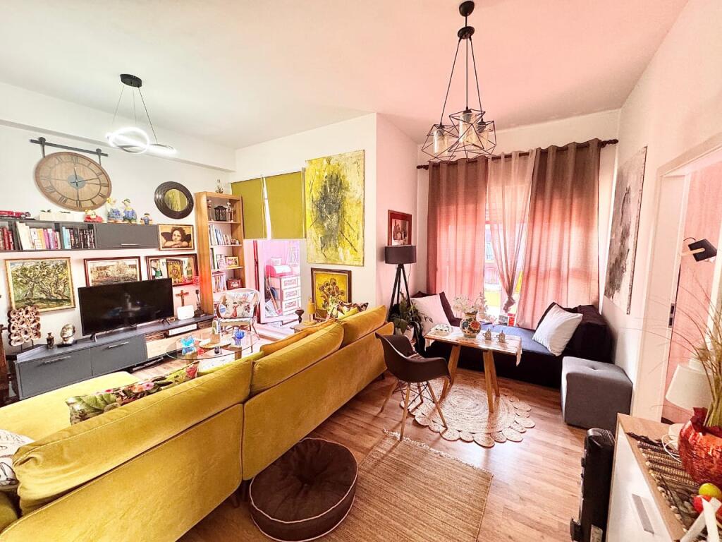 Appartamento in Vendita: 2 Camere da Letto + Balcone 📍Ali Demi – (Mangalem 21) || 129,500€