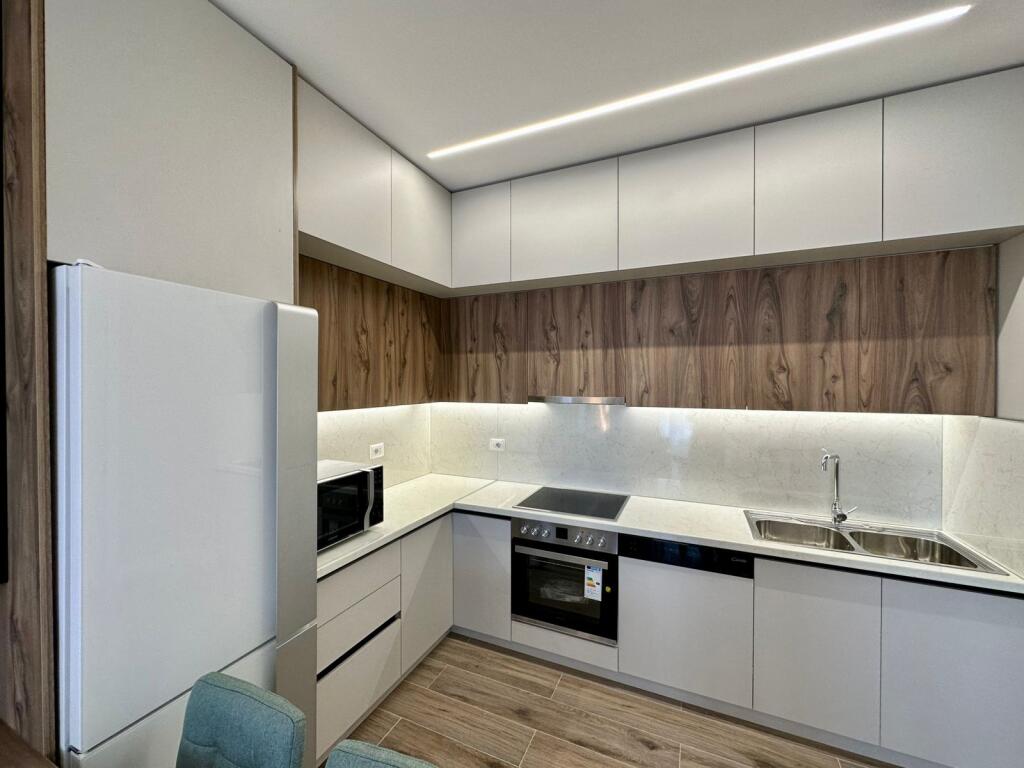 Apartament 1+1 me qira tek Fusha e Aviacionit