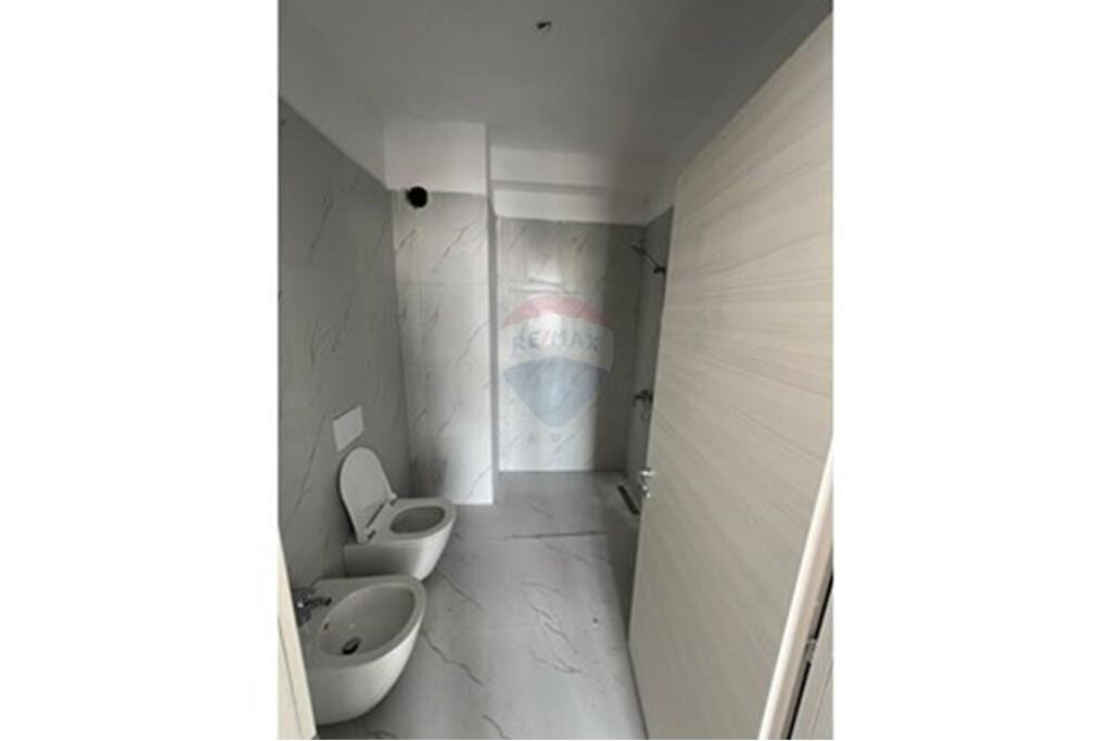 2+1+2 apartment in "Myslym Shyri"