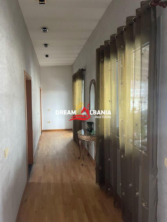 Duplex in affitto in una villa a 3 piani in Via Jordan Misja, vicino a Gener 2 a Tirana (ID 4251382)