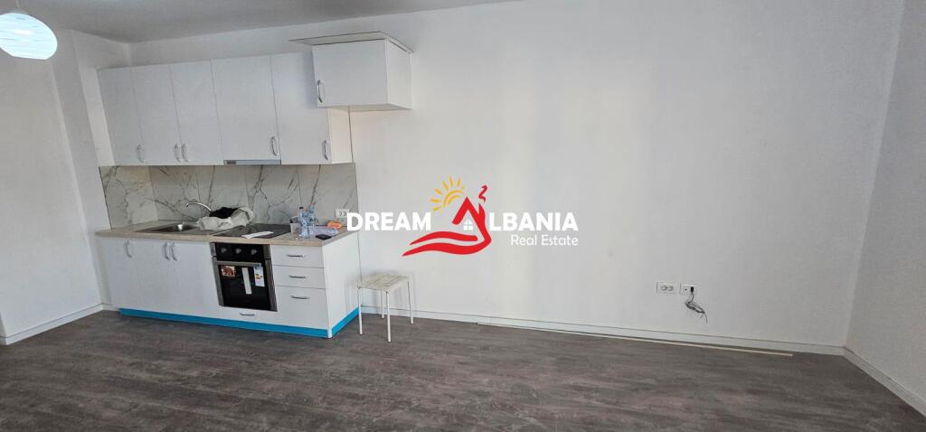 Appartamento 2+1+2 in affitto presso l'ex piazza Shqiponja (ID 42215256)