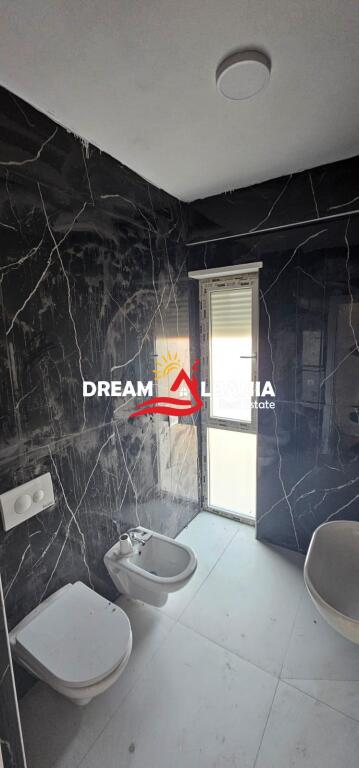 Appartamento 2+1+2 in affitto presso l'ex piazza Shqiponja (ID 42215256)