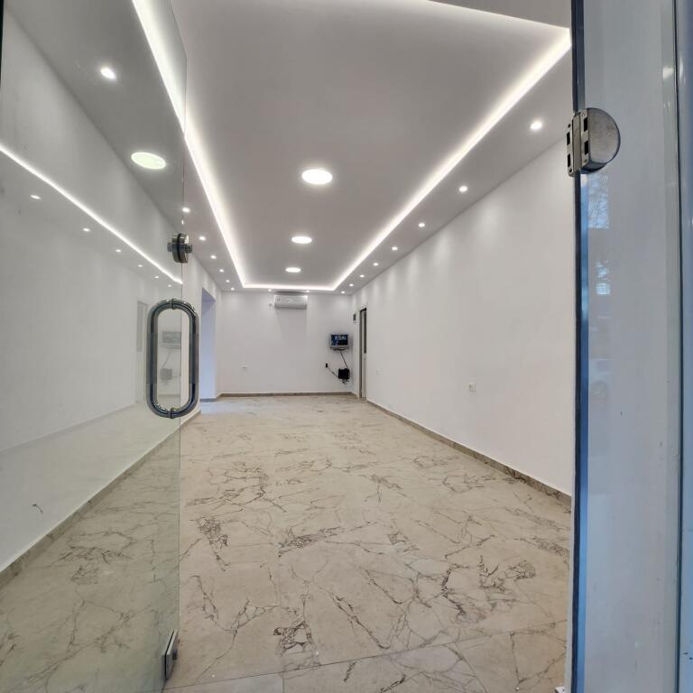 🚨For sale, Binzesi space for €370,000 negotiable 📍Frederik Shiroka Street, Near Kavaja Road